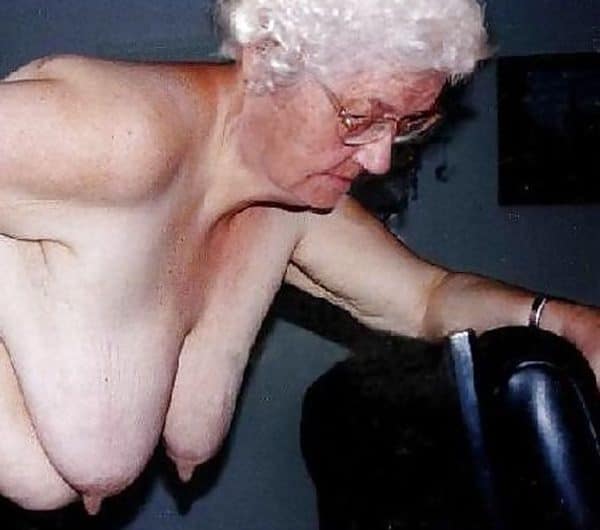 Alte Dame sucht Sex in Freiburg – ich will deinen Schwanz in meiner stinkigen Altfotze