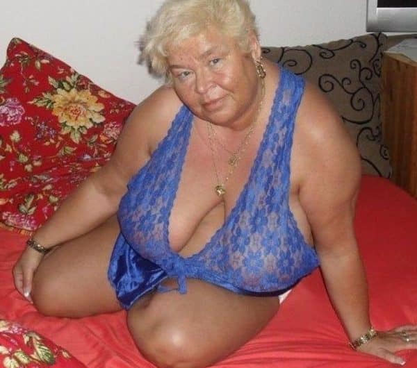 Herbe BBW-Oma aus Bern will richtig durchgefickt werden