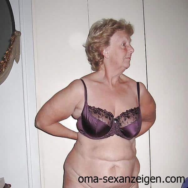 Geile mollige Oma sucht ihn aus Erfurt für Rimjobs